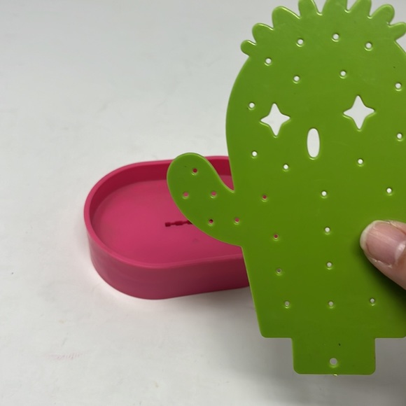 Cactus Earring Display - Picture 3 of 6